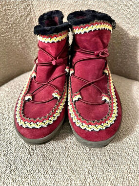OTBT Terreno cold weather boots Cherry Colorway Size 8.5
